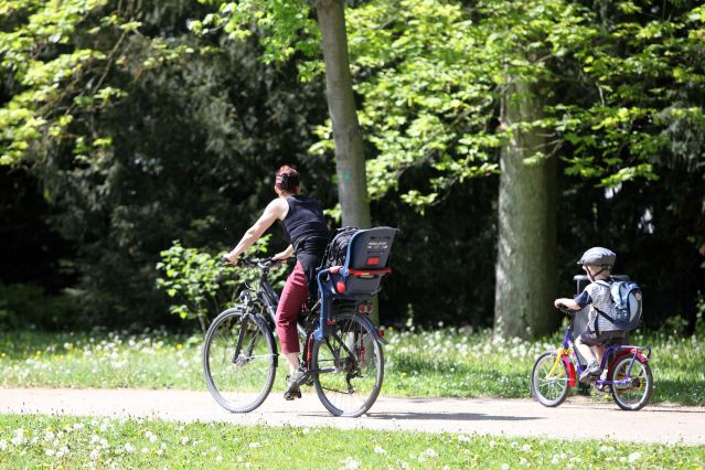 Radfahrer auf einem Radweg