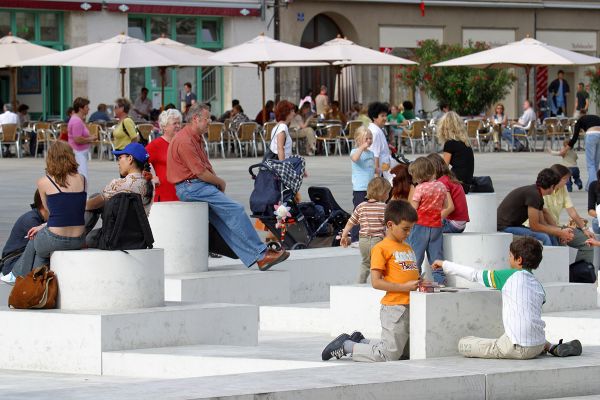 Karavandenkmal: Denkmal mit Spiel – und Aufenthaltswert für alle Generationen in der Altstadt