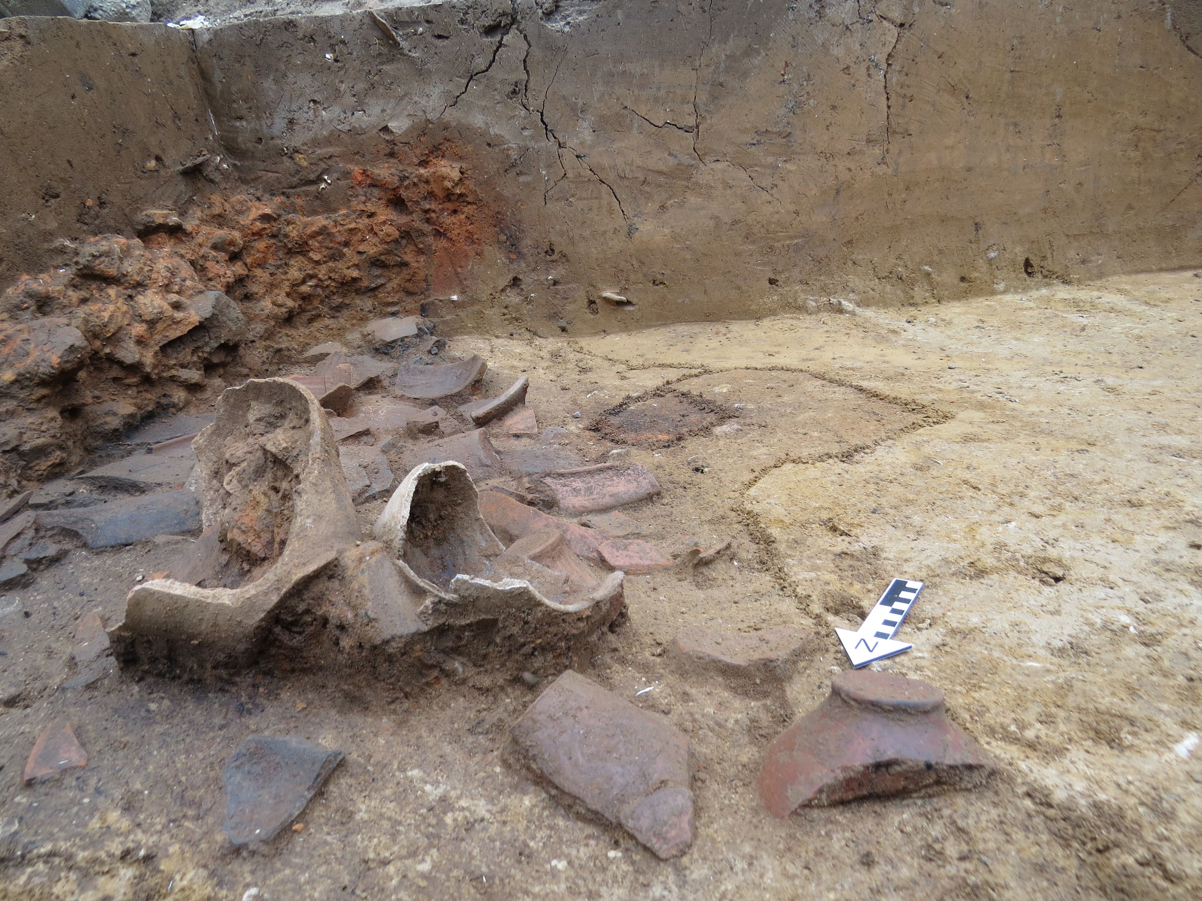 Fotografie: Fragmente von Tongefäßen