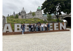 Gruppenbild Aberdeen Schild