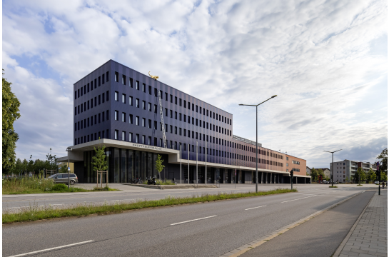 Fotografie: Ost- und Nordfassade der neuen Hauptfeuerwache