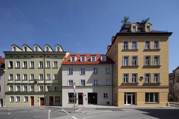 Häuserfront nach der Sanierung in der Ostengasse