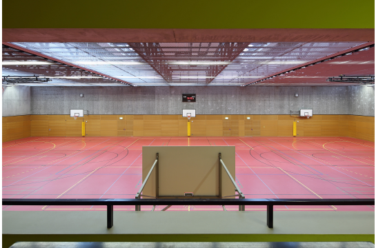 Fotografie: Innenansicht einer Sporthalle