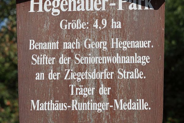 Fotografie - Infotafel zum Hegenauer Park